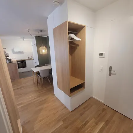 Style - Perfekt Fuer Messe, Flughafen, S-city